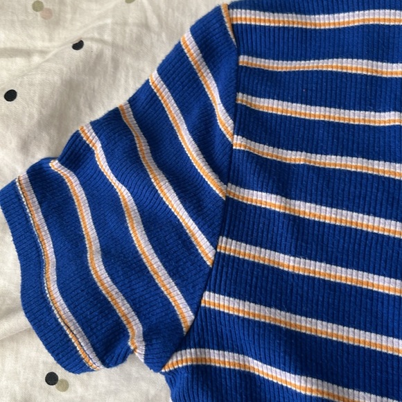 Blue tee shirt with white and yellow stripes - Picture 4 of 6